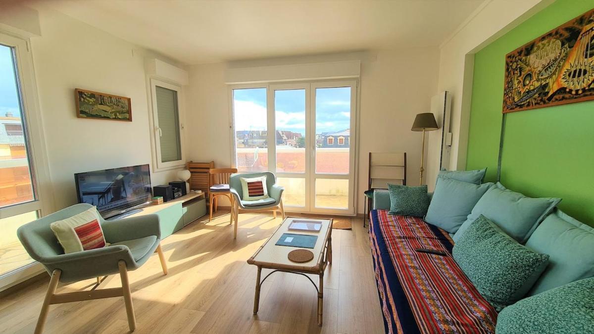 Le Spacieux A Apartment *